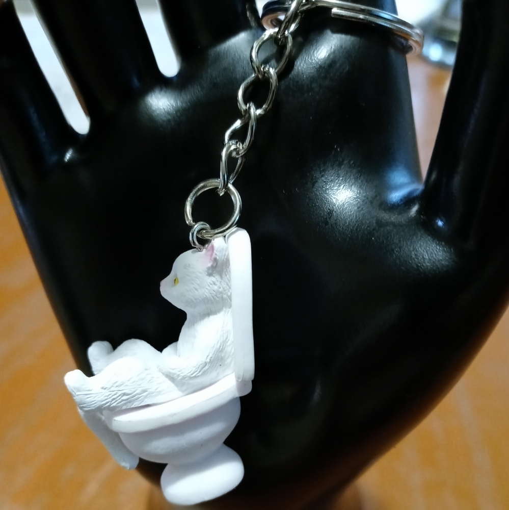 2/$15 Cat Keychain - Picture 5 of 5